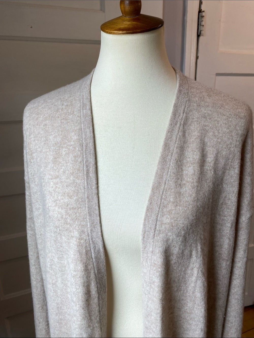 Garnet Hill Long Cashmere Pocket Cream Cardigan, Size L - Picture 11 of 15